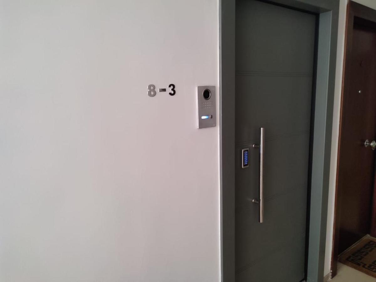 Amazing Apartments @ Aiolou Str. เอเธนส์ ภายนอก รูปภาพ