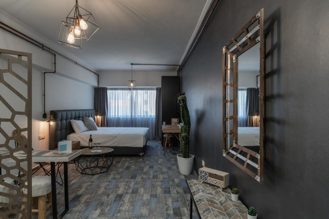 Amazing Apartments @ Aiolou Str. เอเธนส์ ภายนอก รูปภาพ