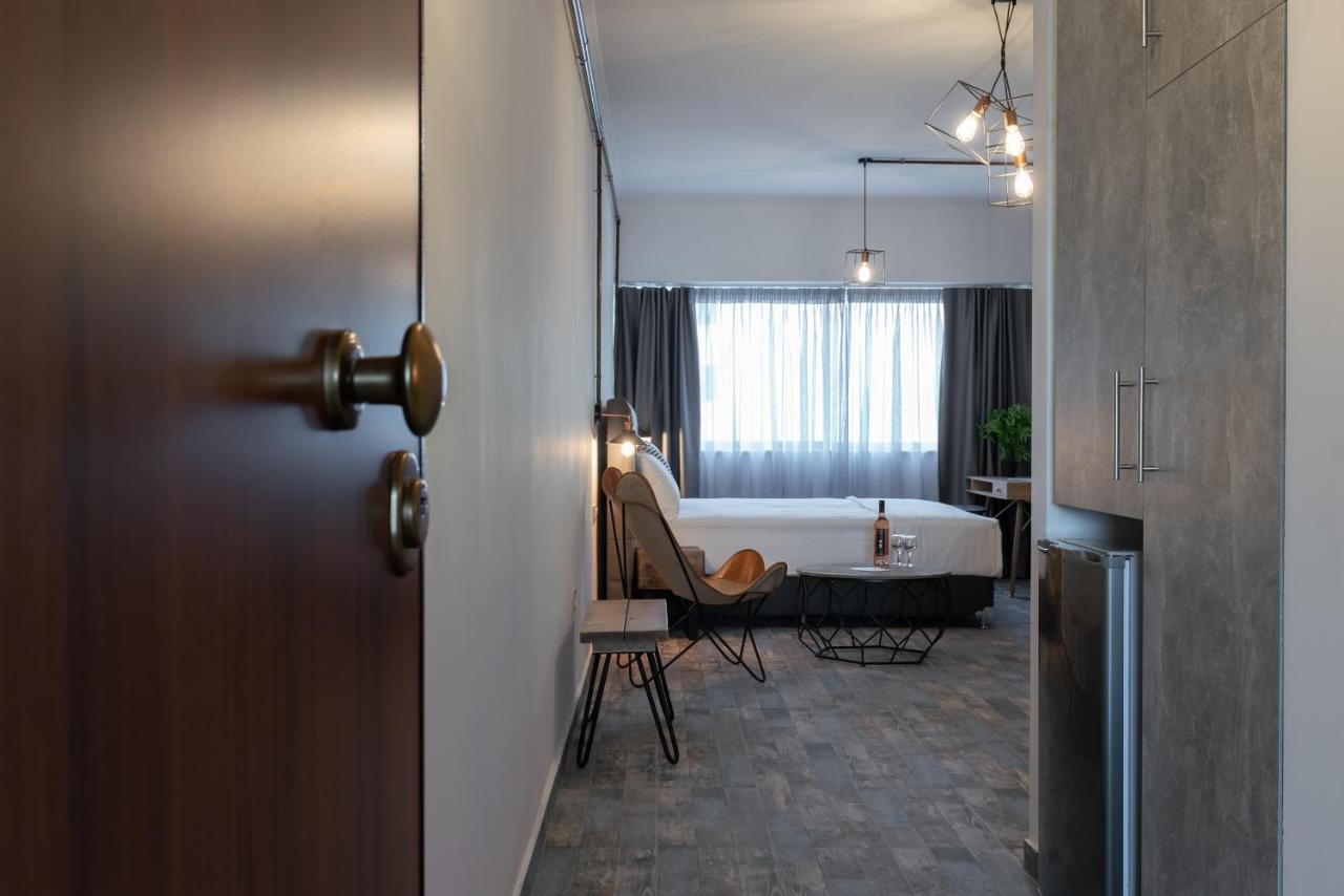 Amazing Apartments @ Aiolou Str. เอเธนส์ ภายนอก รูปภาพ