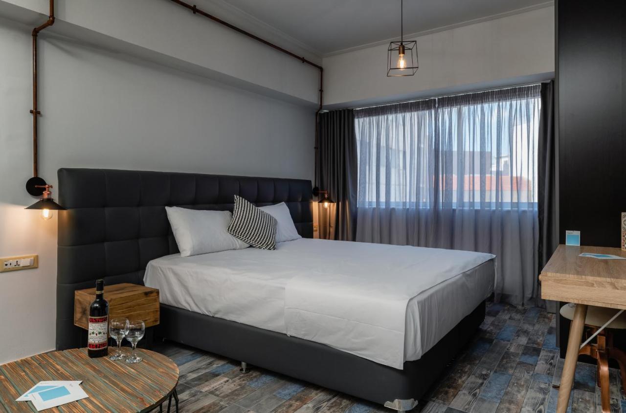 Amazing Apartments @ Aiolou Str. เอเธนส์ ภายนอก รูปภาพ