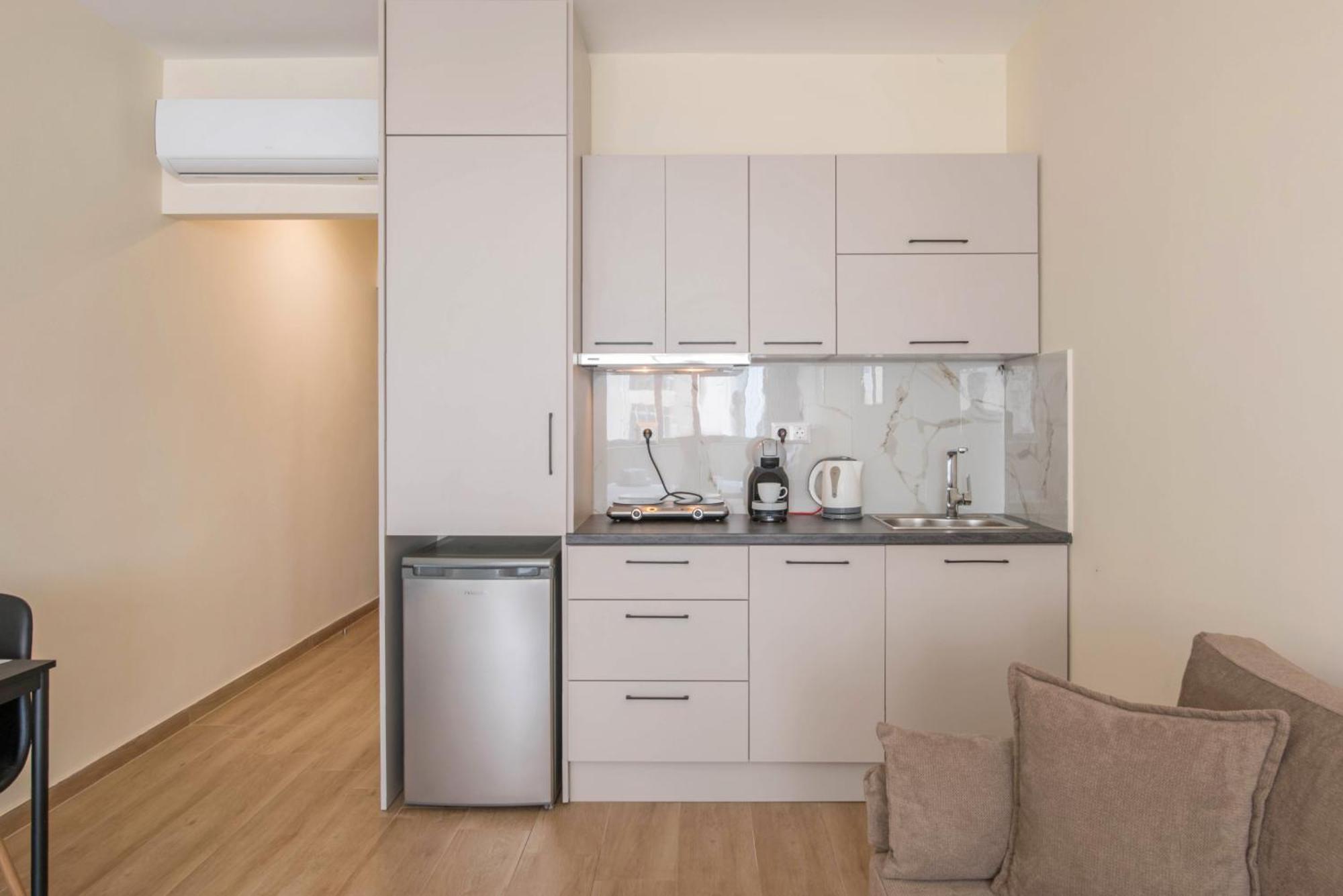 Amazing Apartments @ Aiolou Str. เอเธนส์ ภายนอก รูปภาพ