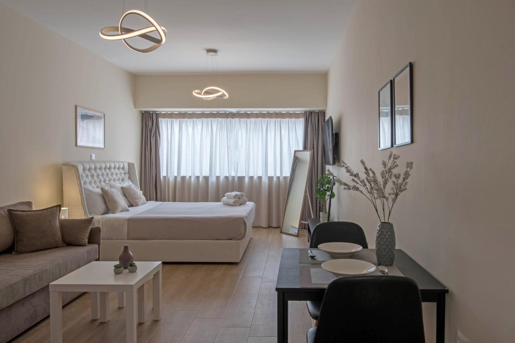Amazing Apartments @ Aiolou Str. เอเธนส์ ภายนอก รูปภาพ